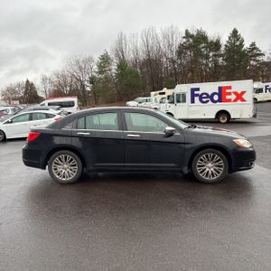 CHRYSLER 200 LIMITED - 10