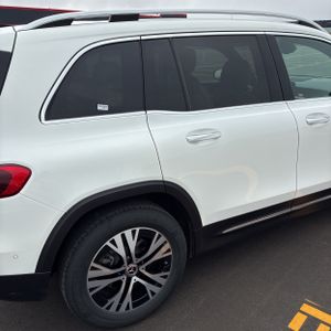 MERCEDES-BENZ GLB - 9