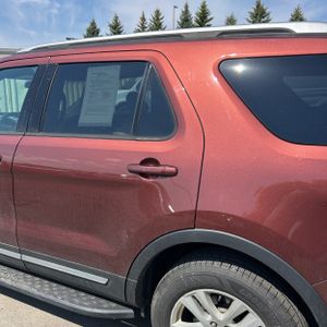 FORD EXPLORER XLT - 6