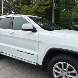 2021 JEEP GRAND CHEROKEE LAREDO E — миниатюра 12