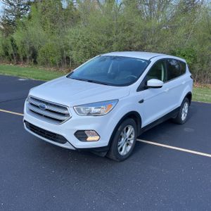 FORD ESCAPE SE - 1