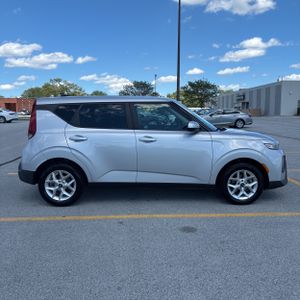 صورة 10 لـ 2020 KIA SOUL S
