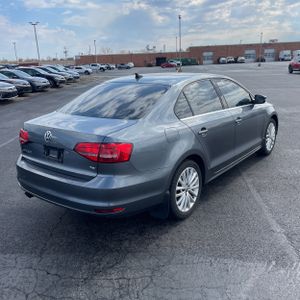 VOLKSWAGEN JETTA SE - 8