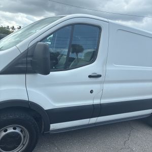 FORD TRANSIT 150 - 2