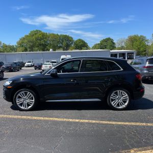 AUDI Q5 PREMIUM PLUS - 3