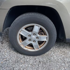 2006 JEEP GRAND CHEROKEE LAREDO — миниатюра 17
