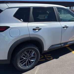 NISSAN ROGUE S INTELLIGENT AWD - 9