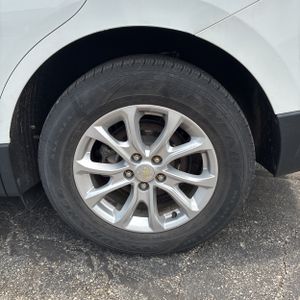 2019 Chevrolet EQUINOX LT — миниатюра 18