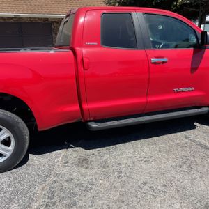 2010 Toyota TUNDRA LIMITED photo 11