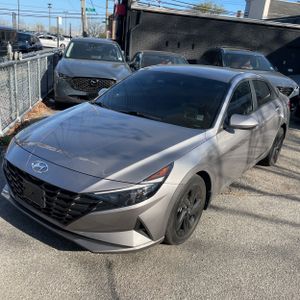 HYUNDAI ELANTRA SEL - 1