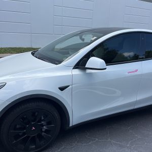 TESLA MODEL Y LONG RANGE - 2