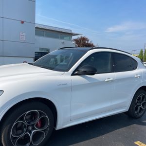 2022 ALFA Romeo STELVIO VELOCE — фото 2