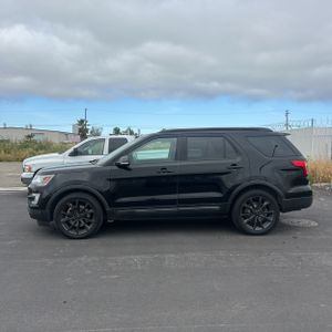 FORD EXPLORER XLT - 3