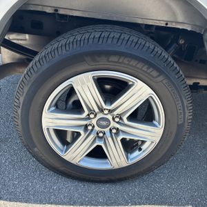 2018 FORD F-150 LARIAT thumbnail 19