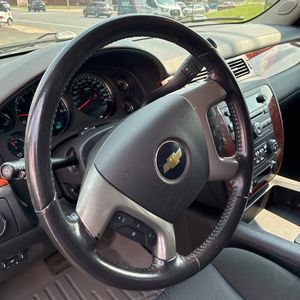 2011 Chevrolet SUBURBAN LS 缩略图 70