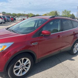 FORD ESCAPE SE - 2