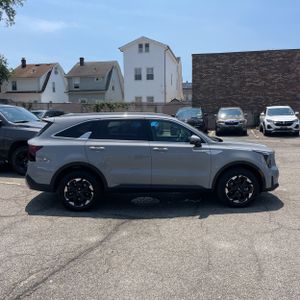 2025 KIA SORENTO S photo 10