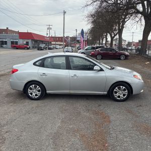 HYUNDAI ELANTRA GLS - 10