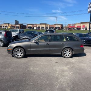 MERCEDES-BENZ E-CLASS - 3