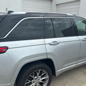 JEEP GRAND CHEROKEE SUMMIT - 9