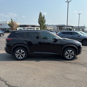 صورة 10 لـ 2023 Nissan ROGUE SV