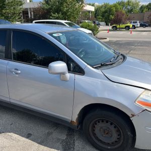 2011 Nissan VERSA 1.8S thumbnail 13