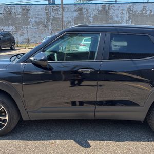 2025 Chevrolet TRAILBLAZER LT photo 4