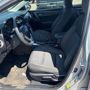 2017 Toyota COROLLA LE 缩略图 32