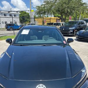 صورة 15 لـ 2025 Toyota CAMRY SE