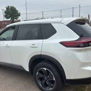 صورة 6 لـ 2025 Nissan ROGUE SV