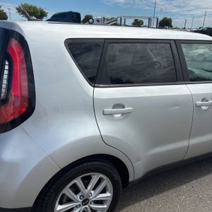 2018 KIA SOUL + — фото 9