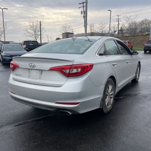 HYUNDAI SONATA SE - 8