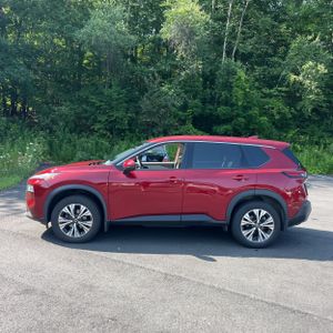 2021 Nissan ROGUE SV 照片 2