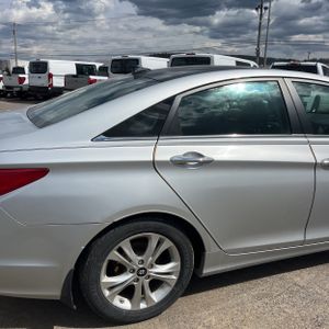 HYUNDAI SONATA LIMITED - 9