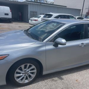 2021 Toyota CAMRY LE photo 2