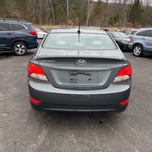 HYUNDAI ACCENT GLS - 7
