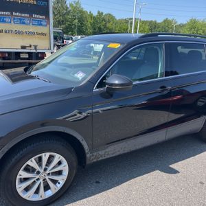 صورة 2 لـ 2019 Volkswagen TIGUAN SE 4MOTION