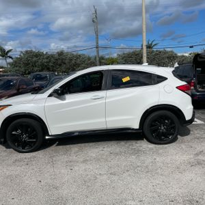 صورة 3 لـ 2022 Honda HR-V SPORT