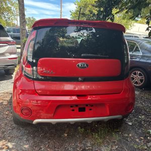 2017 KIA SOUL + 照片 6