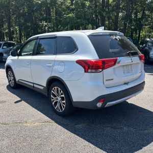 2017 Mitsubishi OUTLANDER SE — фото 5