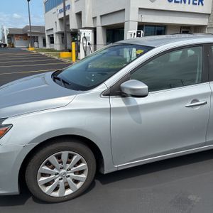 2018 Nissan SENTRA S — фото 2