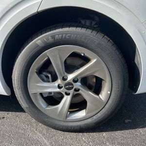صورة مصغرة 18 لـ 2026 Genesis GV70 2.5T STANDARD