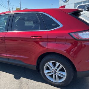 FORD EDGE SEL - 6