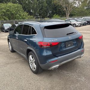 MERCEDES-BENZ GLA - 5