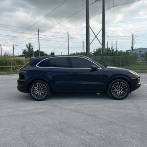2019 Porsche CAYENNE BASE — фото 10