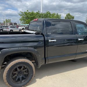 TOYOTA TUNDRA - 9