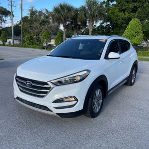 HYUNDAI TUCSON SEL - 1