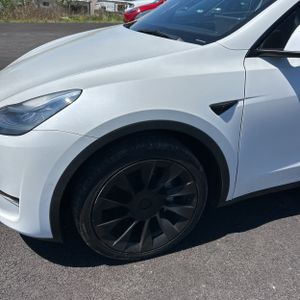 TESLA MODEL Y LONG RANGE - 2