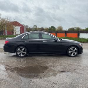 MERCEDES-BENZ E-CLASS - 10