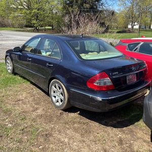 MERCEDES-BENZ E-CLASS - 4